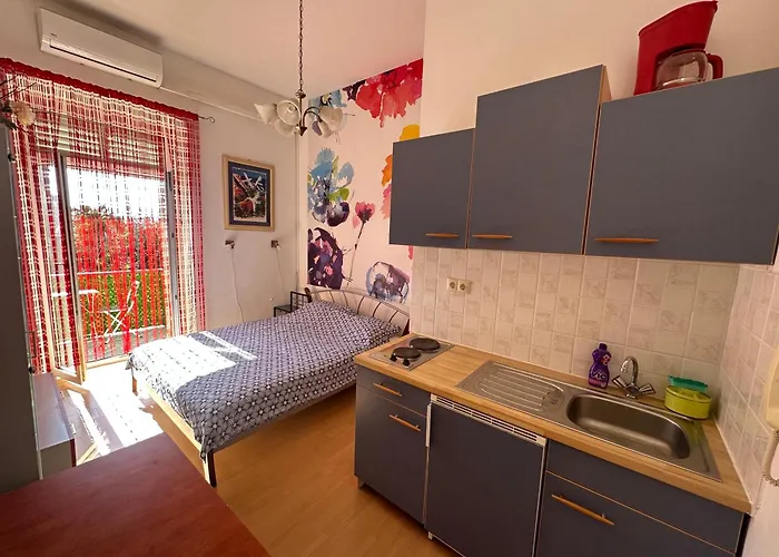 Studio Apartment Rainbow 23M2